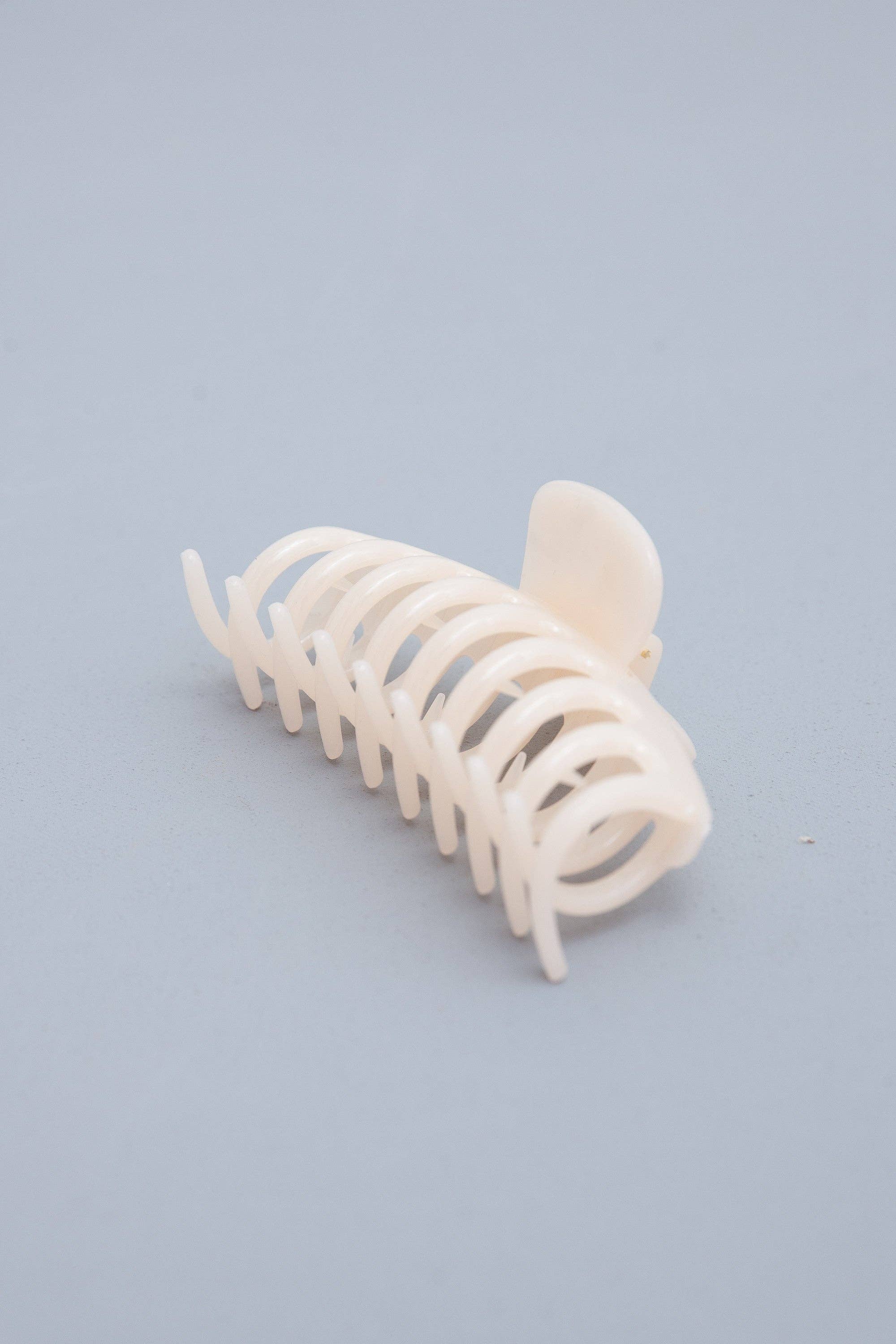 JUMBO SEMI GLOSSY  HAIR CLAW CLIPS | OFF WHITE